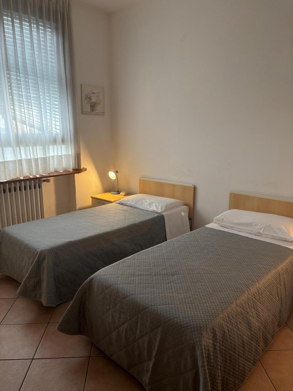 Girasole House Hotell Florens Rum bild